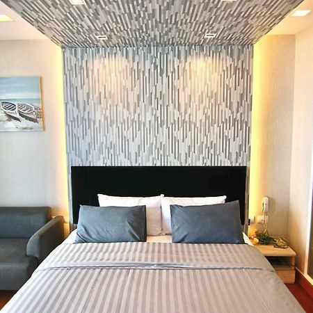 Luxurious Beachfront Pattaya Esterno foto