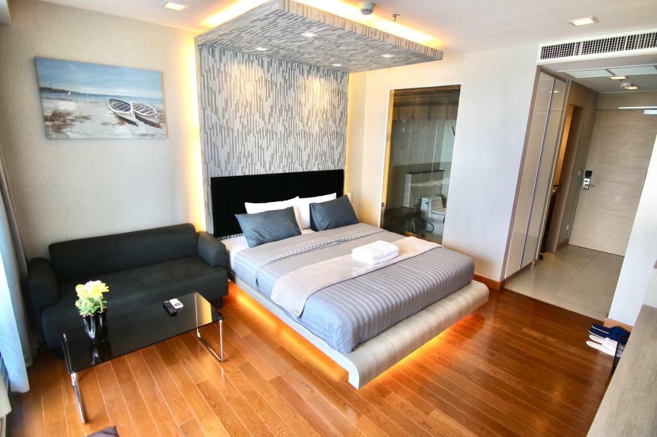 Luxurious Beachfront Pattaya Esterno foto