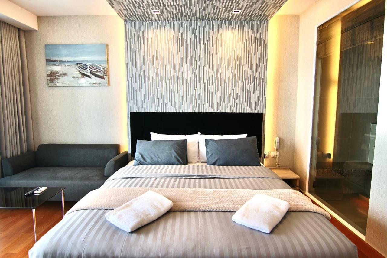 Luxurious Beachfront Pattaya Esterno foto